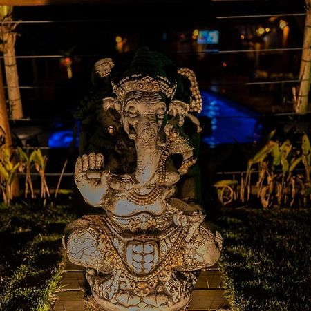 ॐ Rosa Astral ॐ Hotel Praia do Rosa Exterior photo
